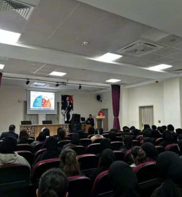 Elazığ İl Afet ve Acil Durum Müdürlüğü iki lisede afet farkındalık eğitimi düzenledi