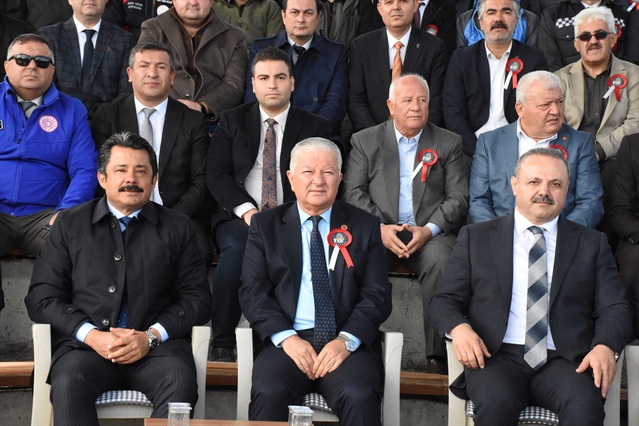 Aksaray ve Kırşehir Valilikleri, Yunus Emre'yi Ortaköy'deki anıt mezarında andı