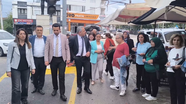 Kadirli'de 85 yaşındaki kadın İYİ Parti heyetine 'Çalışmadığım gün açım' dedi