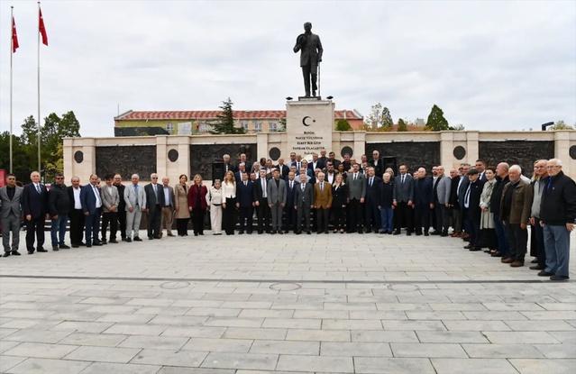 Keşan'da Muhtarlar Günü töreninde Belediye Başkanı Özcan muhtarların gününü kutladı