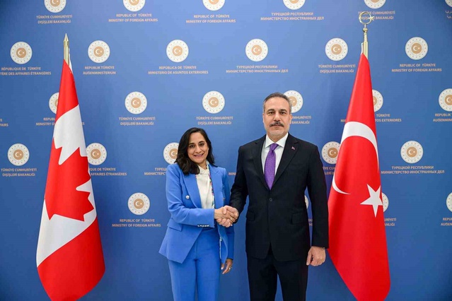 Dışişleri Bakanı Hakan Fidan, Kanadalı mevkidaşı Anand ile Bakanlıkta görüştü