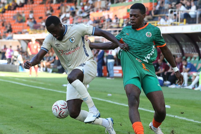 Alanyaspor ve Erzurumspor FK birbirine üstünlük kuramadı