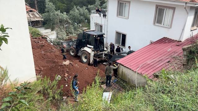 Osmaniye'de kaybolan kişinin gömüldüğü iddia edilen bahçede insan kemikleri bulundu