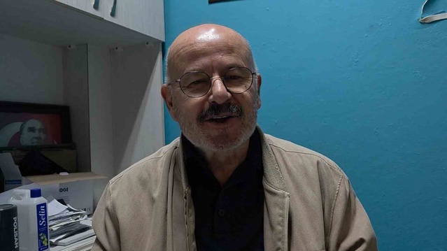 Zeki Yaşagör, 50 yıl sonra Atina'da Kovi'ye Beşiktaş formasını armağan etti