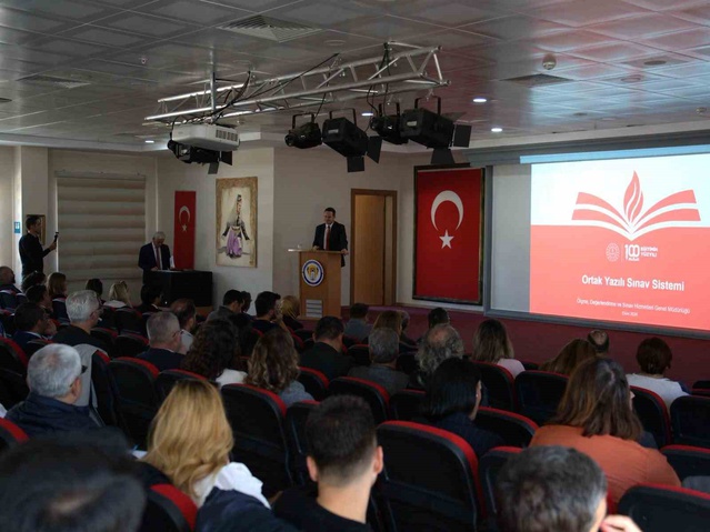 Emre Çay, Muğla'da düzenlenen sınav toplantısında 109 eğitim kurumuna teşekkür etti