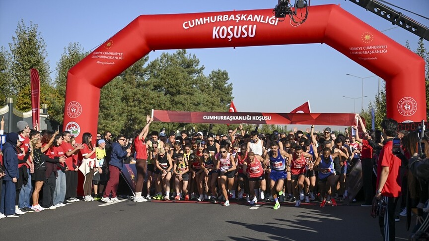 Cumhurbaşkanlığı Yarı Maratonu, Ankara'da başladı