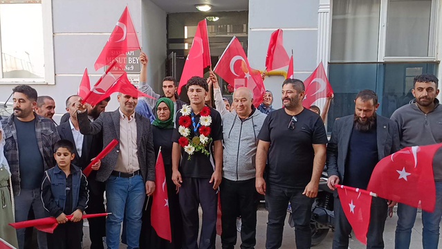 85 kiloda Balkan şampiyonu olan Çiftçi, Edirne'de coşkuyla karşılandı