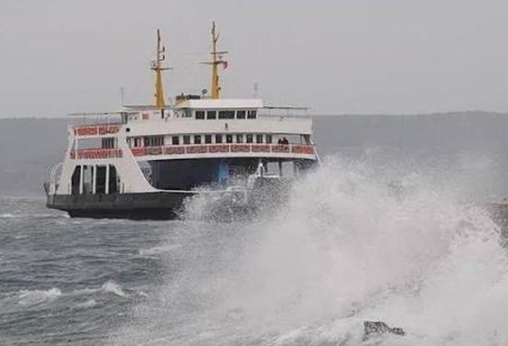 Deniz ulaşımına hava engeli: Gökçeada ve Bozcaada seferleri durdu