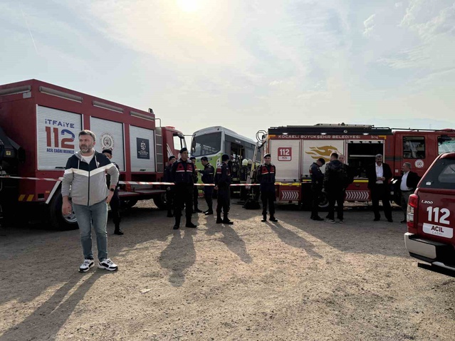 Kocaeli İzmit'te otobüs sürücüsü, park ettikten sonra aracının altında kalarak öldü