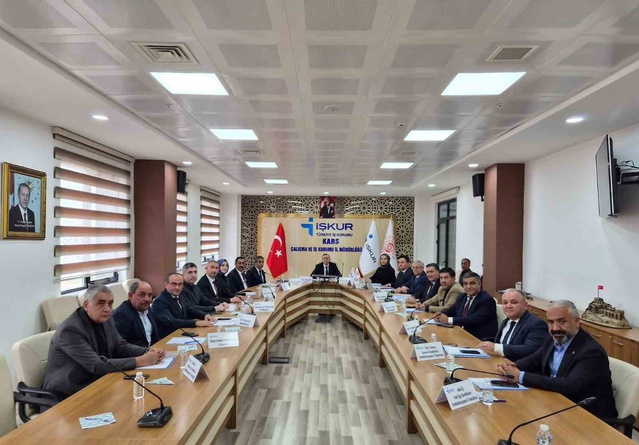 Kars'ta kurul 2027 eğitim planını onayladı, bilişim alanı için süreç başlatılacak