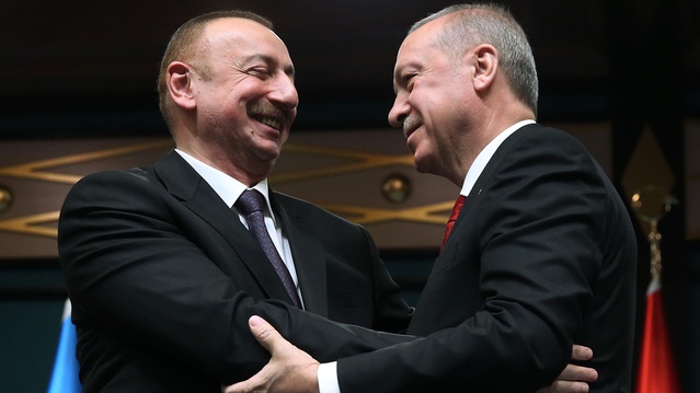 Azerbaycan'da kıyafet kuralı protestolarında 37 kişi gözaltına alındı