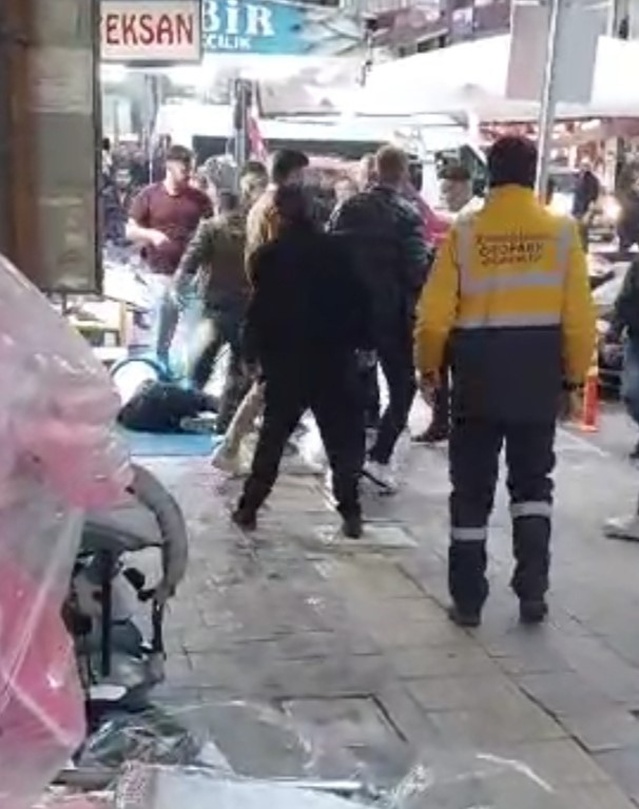 Afyonkarahisar'da 4 kişinin sopalı saldırısında 1 kişi ağır yaralandı, 4 kişi aranıyor