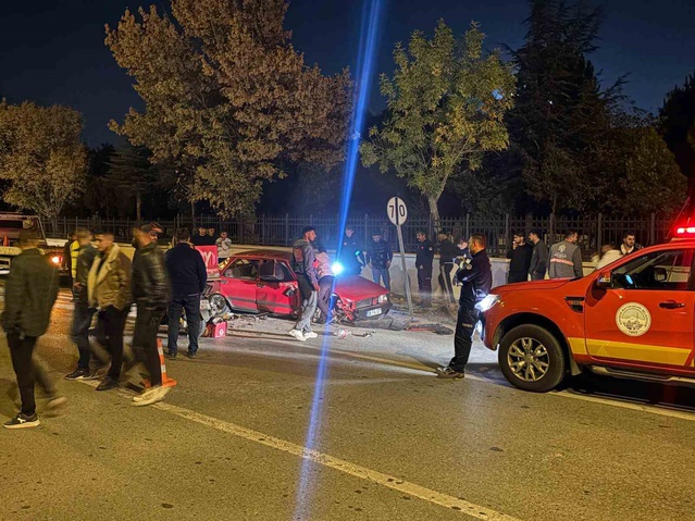 Kayseri'de alkollü sürücü refüjü aştı: Motosiklet sürücüsü ağır yaralı