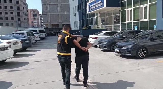 İskenderun'da 2 yıl 6 ay hapis cezasıyla aranan şahıs yakalanıp tutuklandı