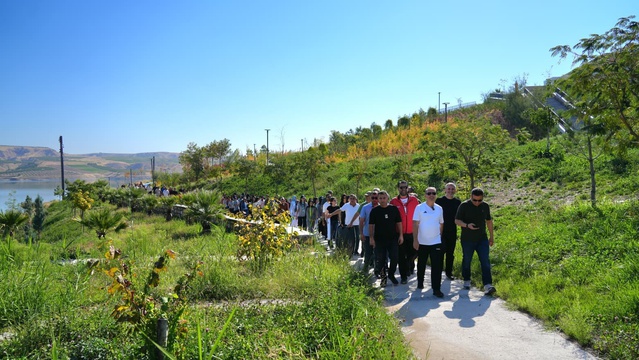 Adıyaman Kahta'da doğa yürüyüşü öğretmen ve öğrencileri bir araya getirdi