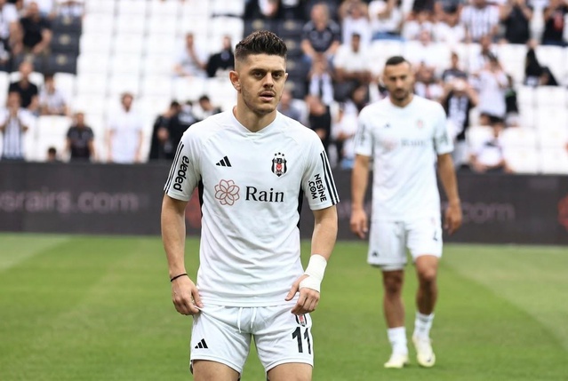 Beşiktaş'a Milot Rashica'dan kötü haber