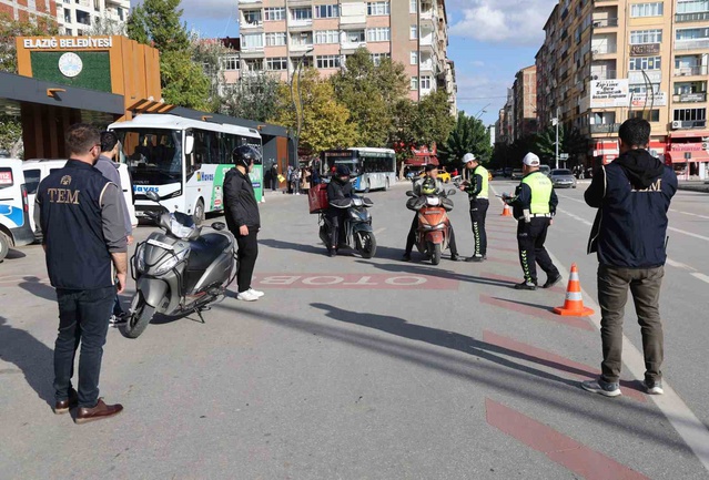Elazığ'da motosiklet denetiminde 63 sürücüye 1 milyon 311 bin 652 TL ceza kesildi