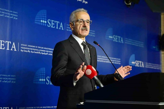 Uraloğlu, Kalkınma Yolu'nun 10 yılda 55 milyar dolar katkı sağlamasını öngörüyor