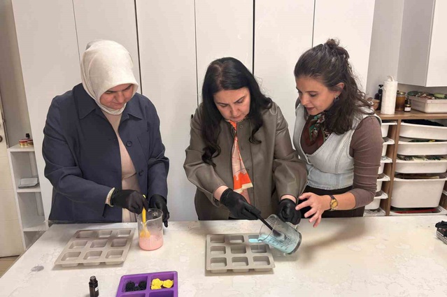 Elif Makas, Düzce Koçyazı'da bitkisel kozmetik üreten kadın girişimciyi ziyaret etti