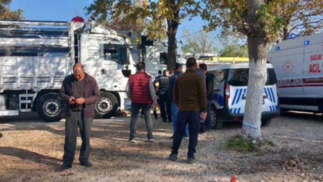 İzmir'den gelen 41 yaşındaki kamyon sürücüsü, Bursa Yenişehir'de aracında ölü bulundu