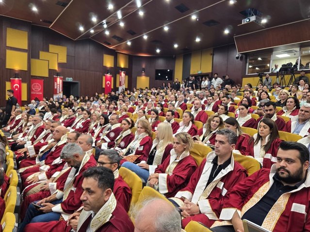 Bakan Göktaş, Hatay'da gençleri İyilik Var Hareketi'ne gönüllü olmaya çağırdı