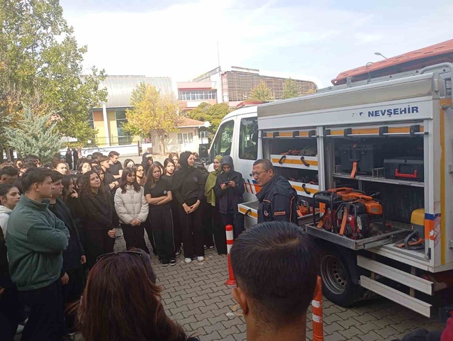 Nevşehir’de okullarda afet farkındalık eğitimi ve tatbikat yapıldı