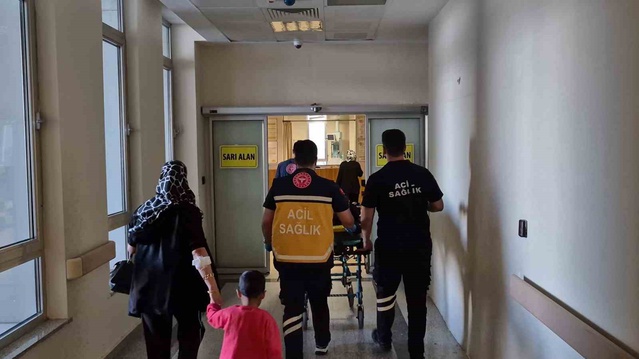 Adıyaman'da üç tekerlekli motosikletin devrilmesi sonucu 2 kişi yaralandı