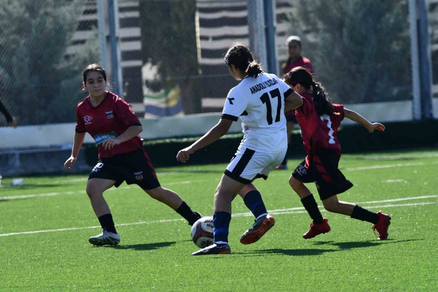 Anadolu Yıldızları, Kayseri Gençlerbirliği'ni 3-1 yenerek 9. haftayı kapattı