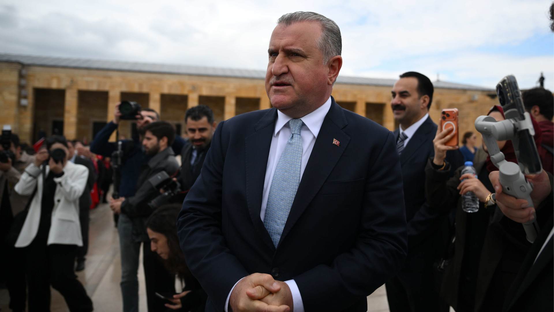 Bakan Bak'tan 29 Ekim Cumhuriyet Bayramı mesajı!