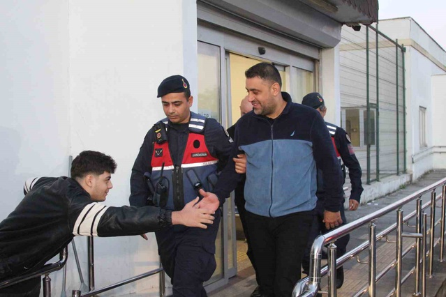 Çukurova Belediye Başkanı Emrah Kozay adliyede: Dosyada örgüt lideri olarak yer aldı