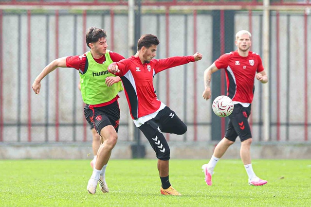 Samsunspor, Amed Sportif Faaliyetler maçı hazırlığında Nuri Asan'da antrenman yaptı