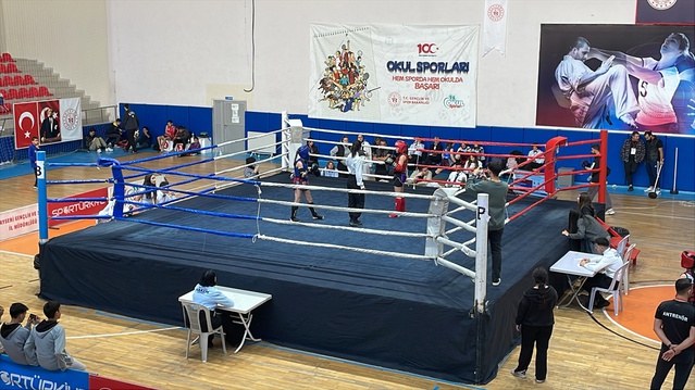 Kayseri Talas'ta başlayan Muaythai Şampiyonası'na yaklaşık 200 sporcu katıldı