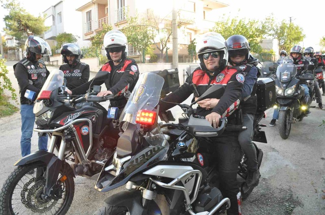 Keşan'da görme engelli Çalışkan'ın motosiklet hayalini Yunus Timi gerçekleştirdi