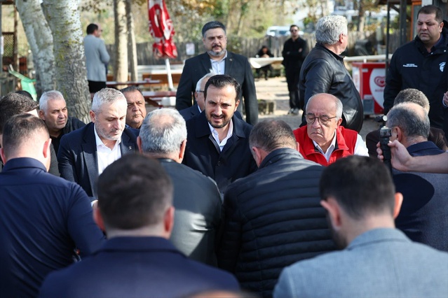 AK Parti İstanbul İl Başkanı Özdemir, Şile'de selden etkilenen vatandaşları ziyaret etti