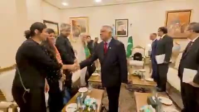 Pakistan Dışişleri Bakanı Dar, Guterres'e Keşmir'de BM kararları çağrısını yineledi