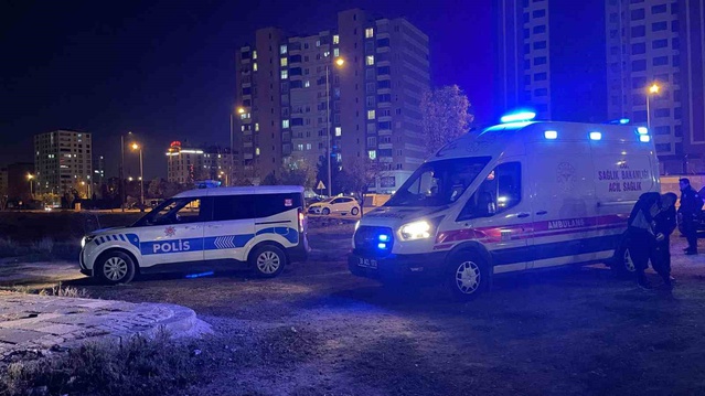 Kayseri Melikgazi'de iki grup bıçakla kavga etti, 15 yaşındaki çocuk ağır yaralandı