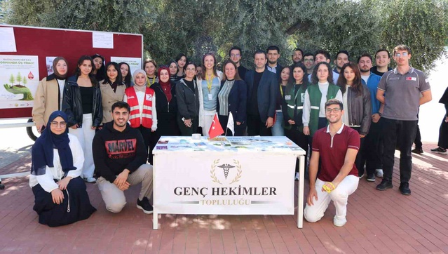 ADÜ'de öğrencilere kan ve kök hücre bağışı ile bağımlılıkla mücadele anlatıldı