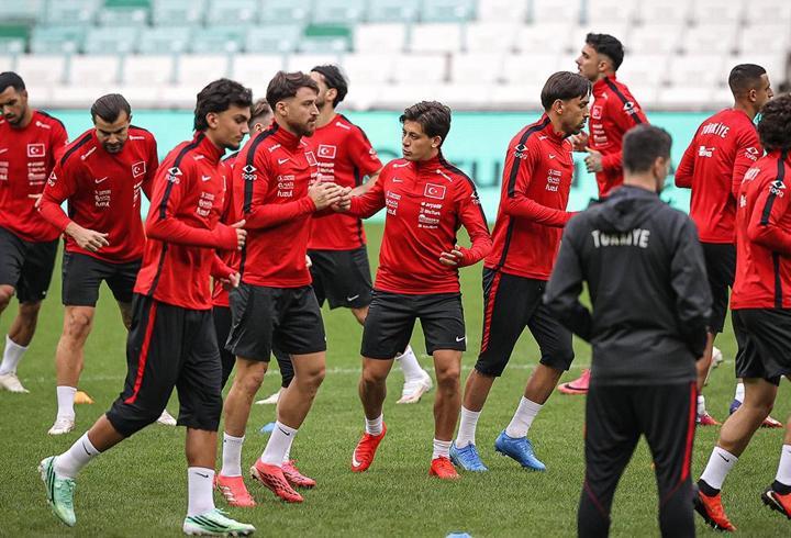 A Milli Futbol Takımı'nın aday kadrosuna iki takviye