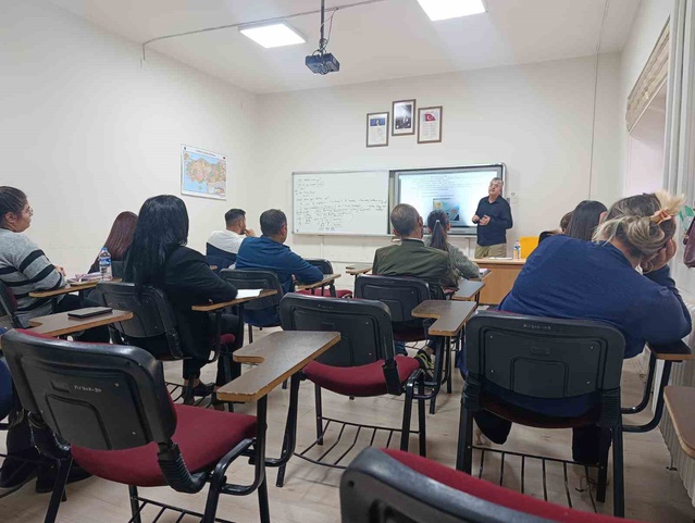 Kars Halk Eğitimi Merkezi'nin emlak danışmanlığı kursunda eğitimler başladı