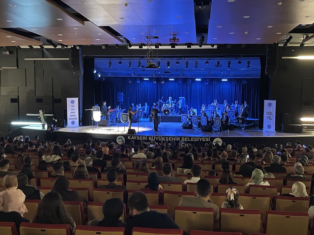 Kayseri'de Hava Bakım Fabrikasının 100. yılı Cazın Kartalları konseriyle kutlandı