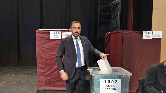 Hayrullah Karakaya, Sivas Ticaret Borsası başkanlığına 249 oyla yeniden seçildi