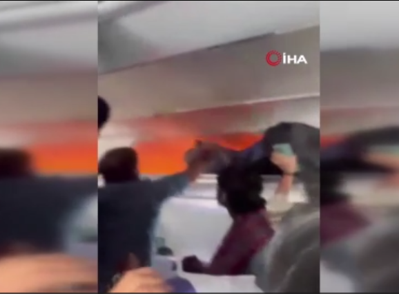 Yolcunun cihazı uçakta yangın çıkardı