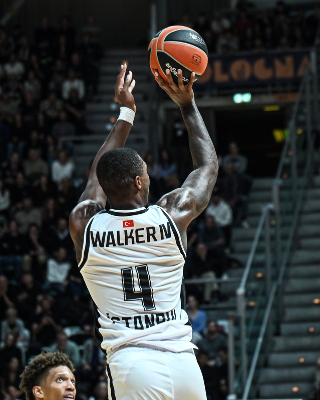 Beşiktaş, Euroleague'in 9. haftasında Virtus Bologna'yı deplasmanda 103-101 devirdi