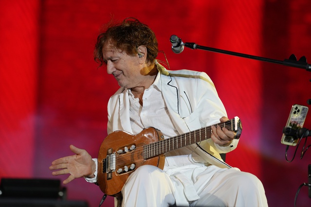 Bregovic, Soma'daki maden göçüğü nedeniyle ertelenen konserinde Sardes'te sahne aldı