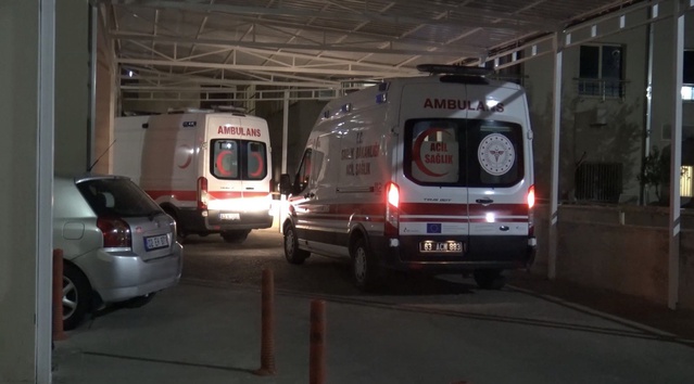 Şanlıurfa Siverek'te şarampole düşen otomobilde sürücü ve 2 yolcu yaralandı