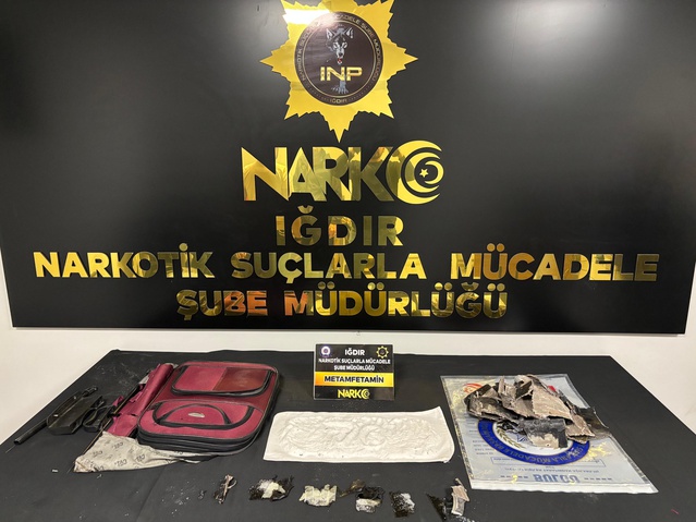 Iğdır'da otobüsle sevk etmeyi planlayan 5 şüpheli 592 gram metamfetaminle tutuklandı