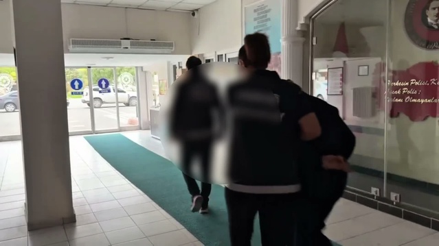 Aksaray'da 4 şüphelinin midesinden 155 parça uyuşturucu kapsülü çıktı, tutuklandılar