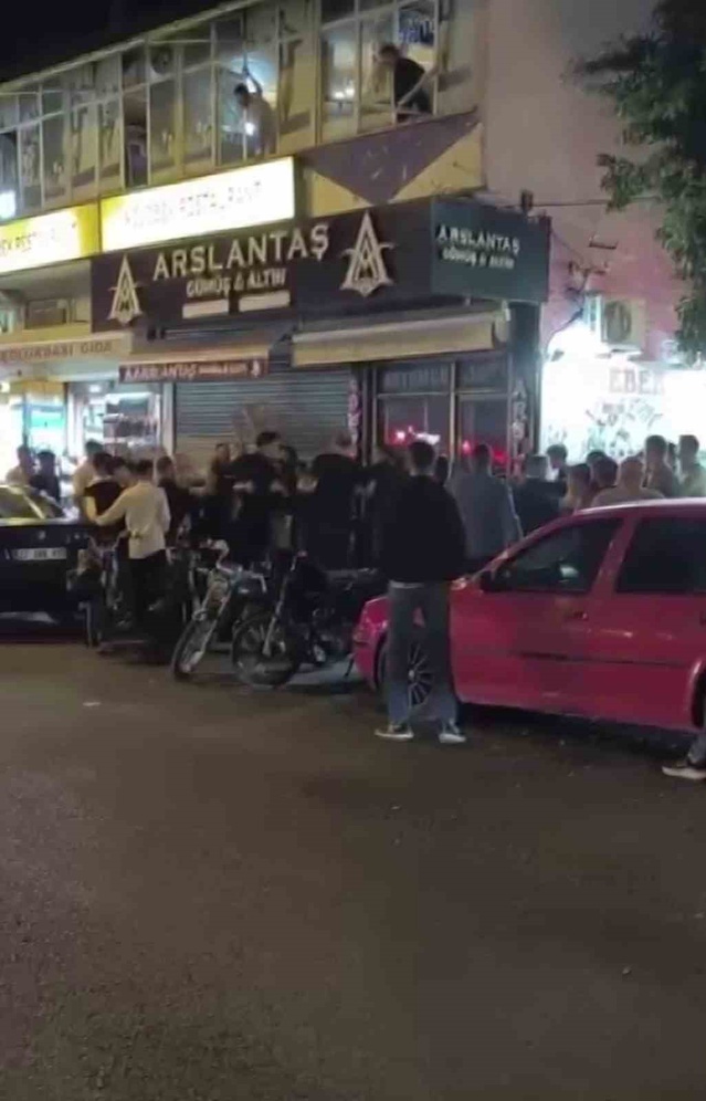 Hatay Dörtyol'da nişan kavgasına polis müdahale etti, sandalyeler havada uçuştu