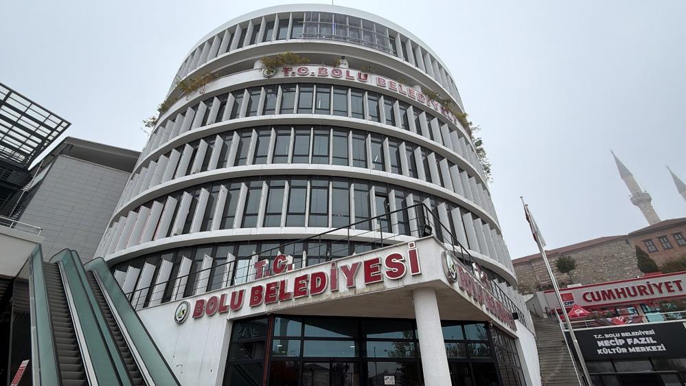 Bolu Belediyesi'ne operasyon. Belediye Başkan Yardımcısı dahil dört kişi gözaltında