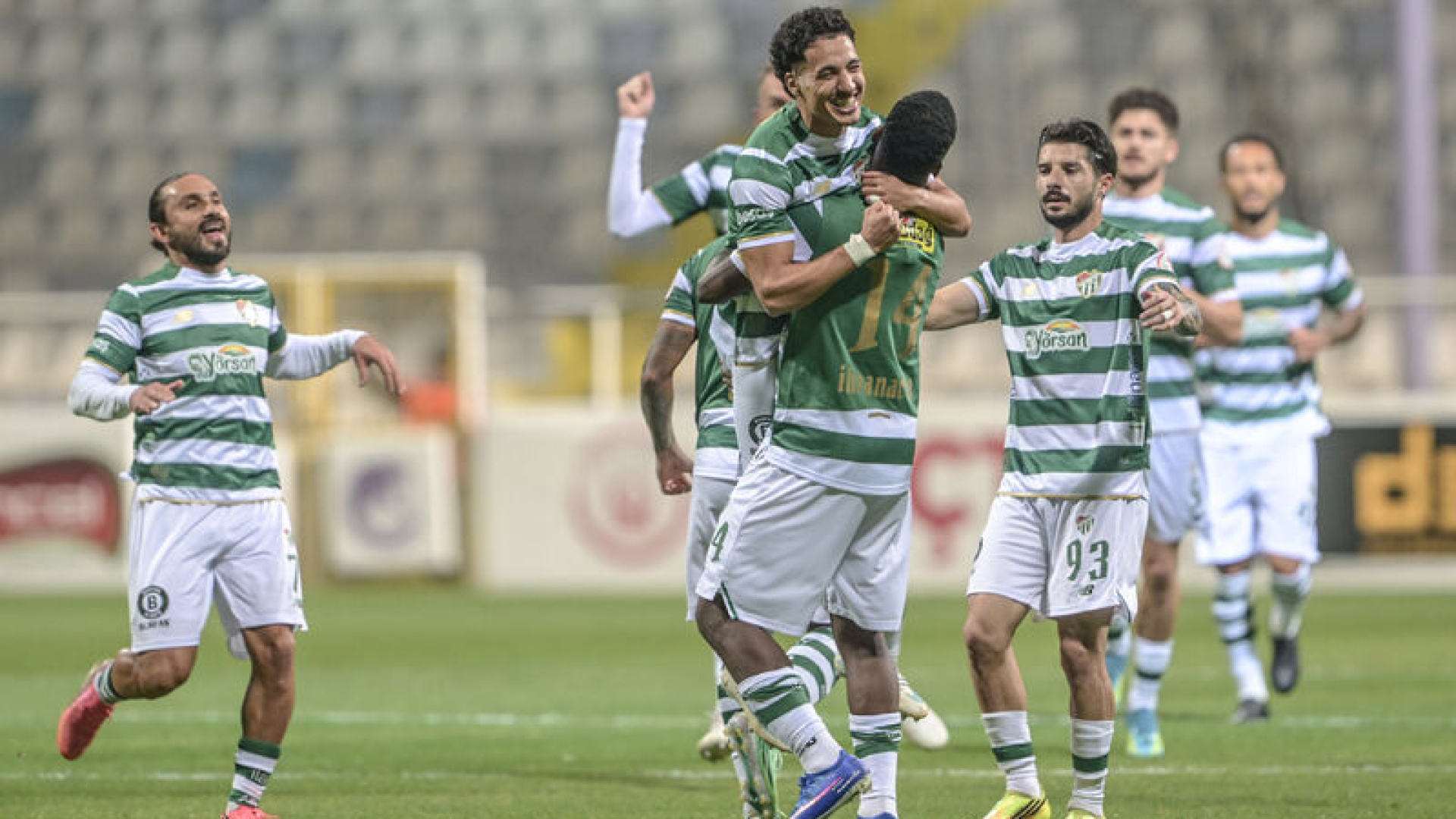 Bursaspor, Süper Lig hedefine ilerliyor!